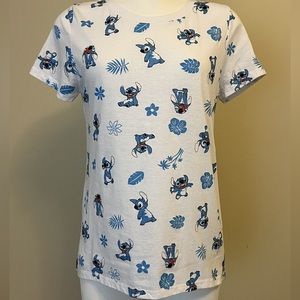 Juniors Lilo and Stitch T Shirt Size: Medium